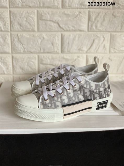 dior takkies